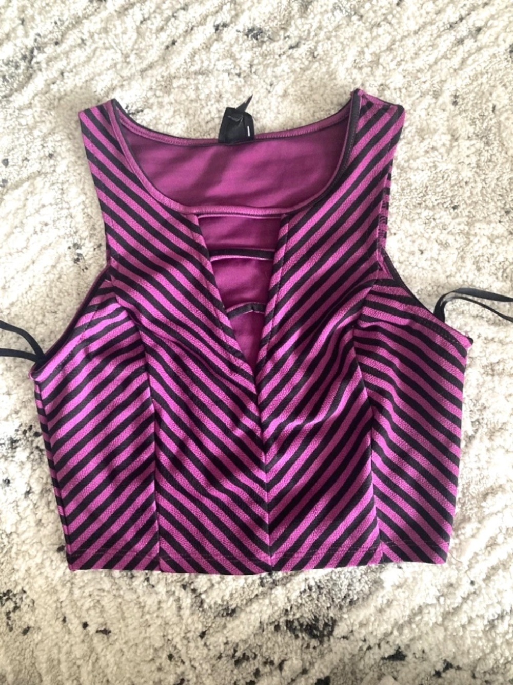 NWT Bebe 2b purple black cutout front sleeveless cropped top xs